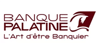Logo de la Banque Palatine et slogan L'Art d'être Banquier Logo Banque Palatine marron avec tête de cheval stylisée et slogan L'Art d'être Banquier.